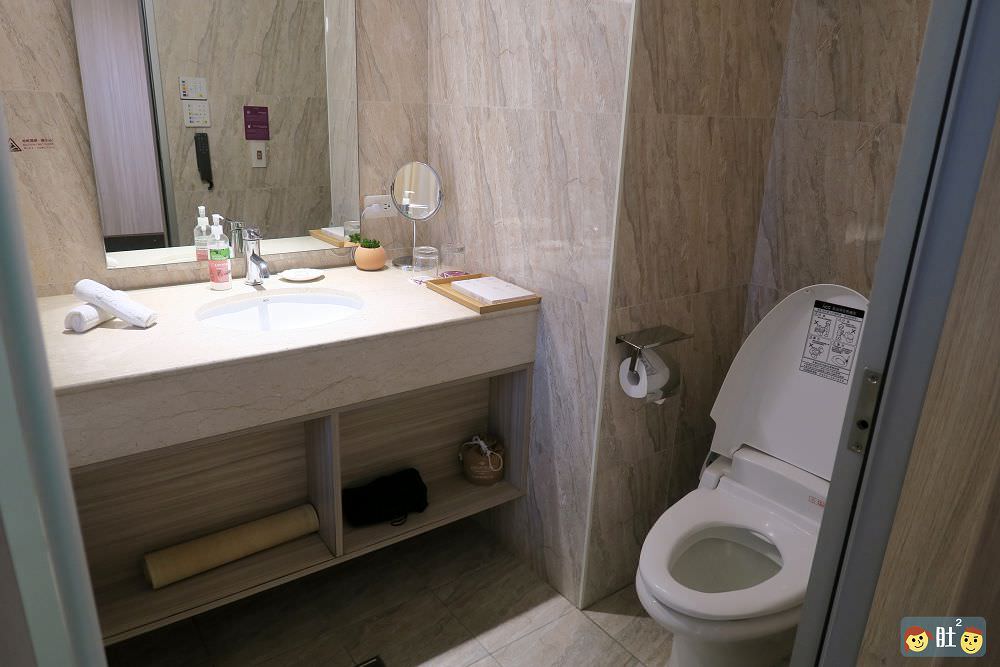 新竹住宿》AJ HOTEL安捷國際酒店.六家火車站與新竹高鐵旁潛艇風飯店.逛街,美食樣樣都有