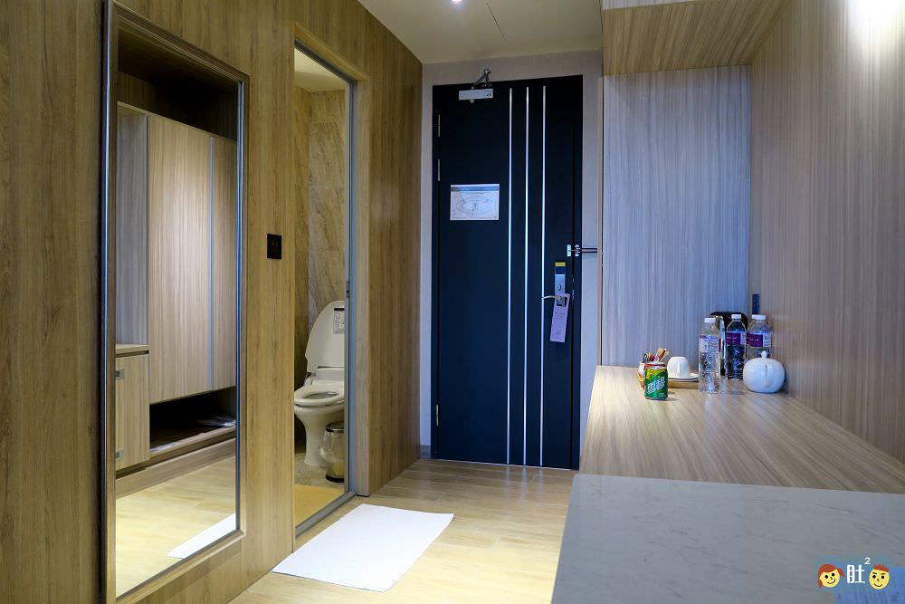 新竹住宿》AJ HOTEL安捷國際酒店.六家火車站與新竹高鐵旁潛艇風飯店.逛街,美食樣樣都有