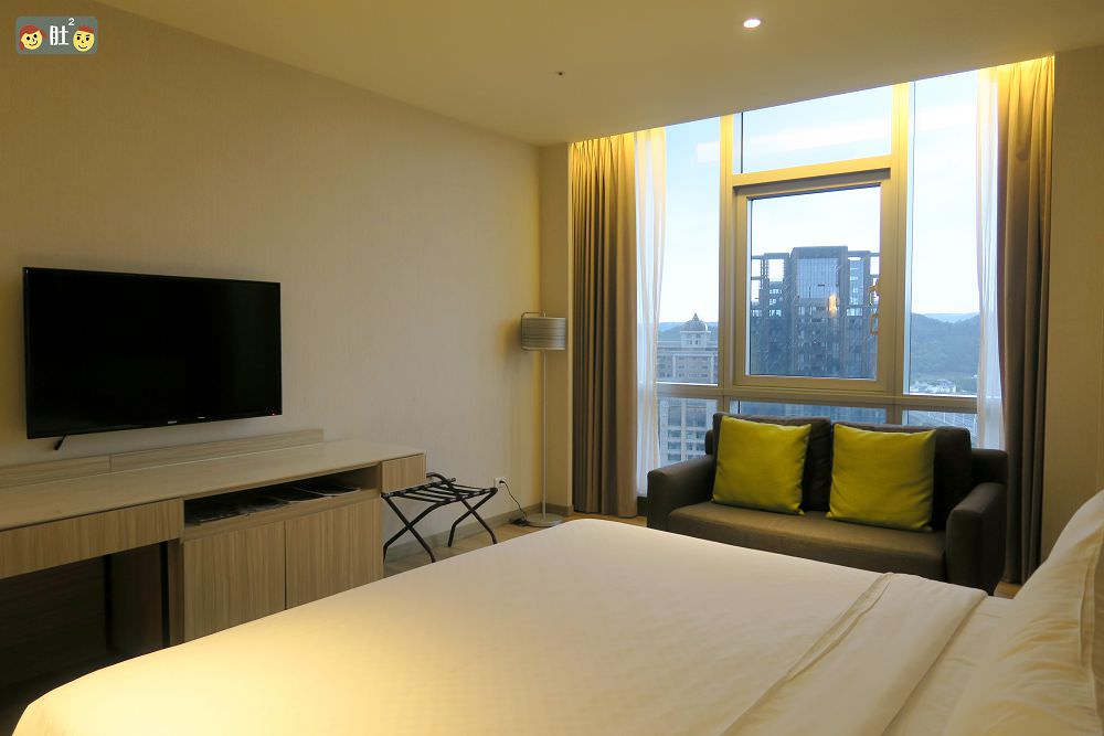 新竹住宿》AJ HOTEL安捷國際酒店.六家火車站與新竹高鐵旁潛艇風飯店.逛街,美食樣樣都有
