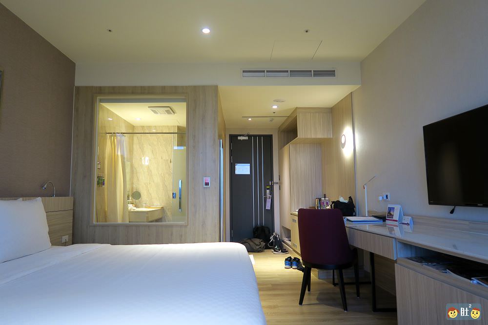 新竹住宿》AJ HOTEL安捷國際酒店.六家火車站與新竹高鐵旁潛艇風飯店.逛街,美食樣樣都有