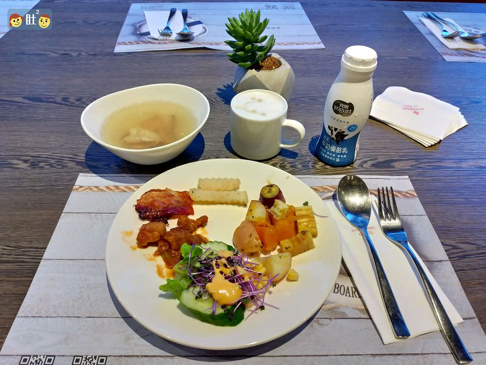 新竹住宿》AJ HOTEL安捷國際酒店.六家火車站與新竹高鐵旁潛艇風飯店.逛街,美食樣樣都有