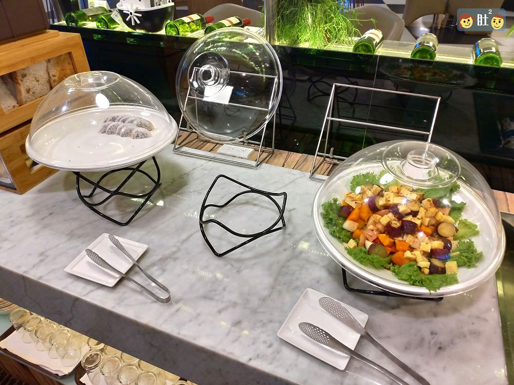 新竹住宿》AJ HOTEL安捷國際酒店.六家火車站與新竹高鐵旁潛艇風飯店.逛街,美食樣樣都有