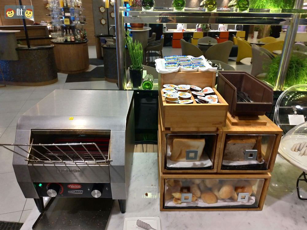 新竹住宿》AJ HOTEL安捷國際酒店.六家火車站與新竹高鐵旁潛艇風飯店.逛街,美食樣樣都有