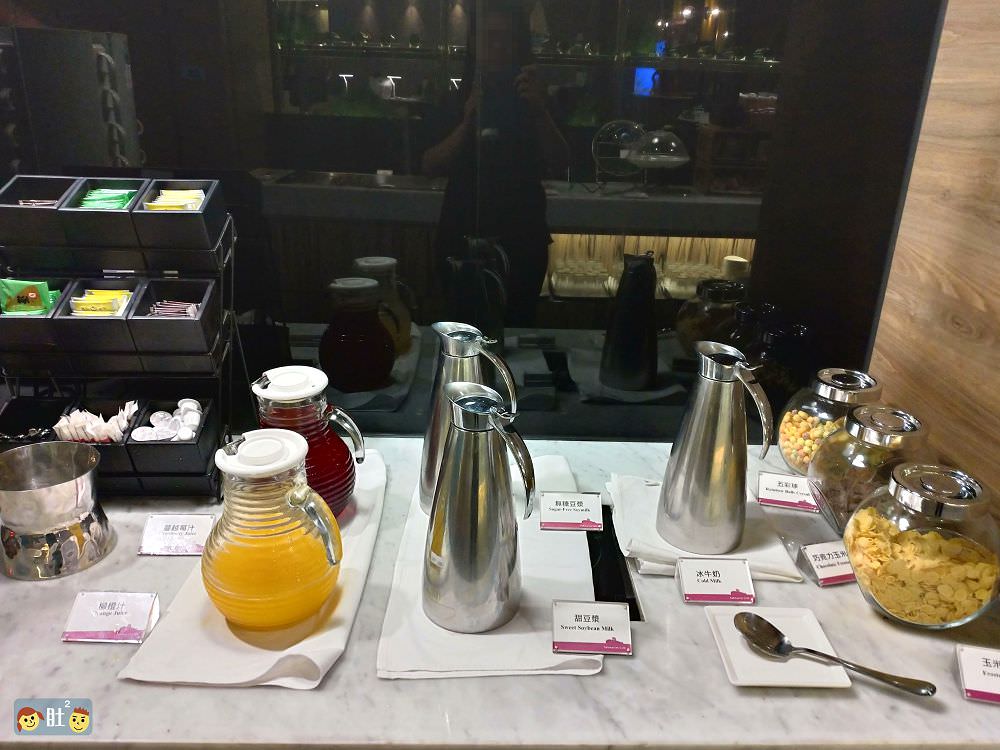 新竹住宿》AJ HOTEL安捷國際酒店.六家火車站與新竹高鐵旁潛艇風飯店.逛街,美食樣樣都有