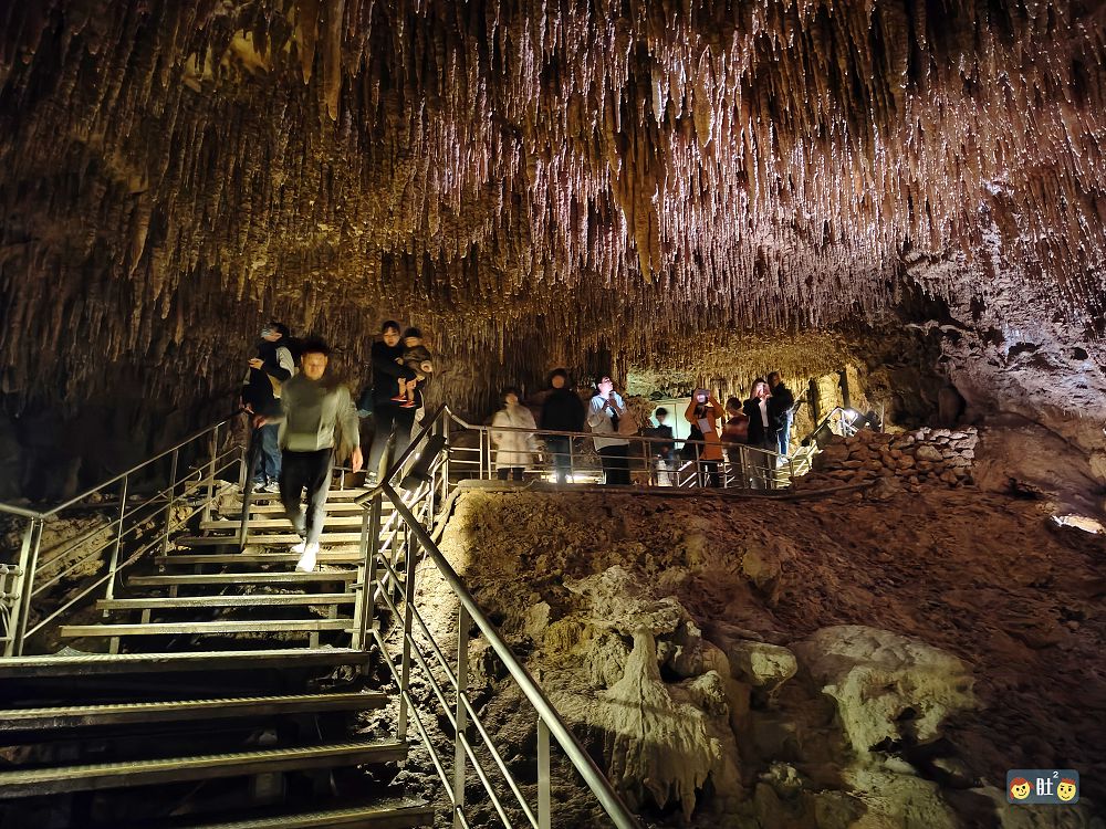 沖繩不自駕Day1-1.玉泉洞壯觀鐘乳石,系滿魚市場,Outlet購物,知念岬,瀨長島看飛機.