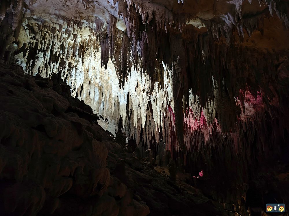 沖繩不自駕Day1-1.玉泉洞壯觀鐘乳石,系滿魚市場,Outlet購物,知念岬,瀨長島看飛機.