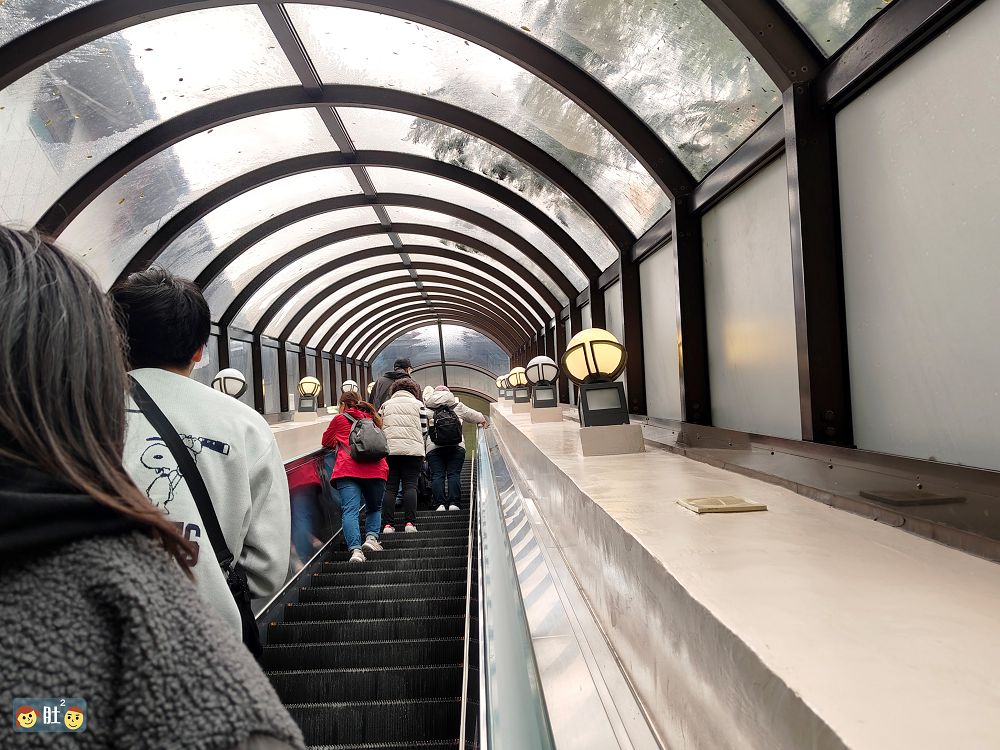 沖繩不自駕Day1-1.玉泉洞壯觀鐘乳石,系滿魚市場,Outlet購物,知念岬,瀨長島看飛機.