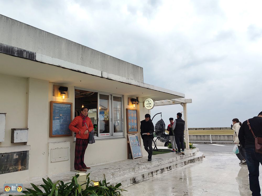 沖繩不自駕Day1-1.玉泉洞壯觀鐘乳石,系滿魚市場,Outlet購物,知念岬,瀨長島看飛機.