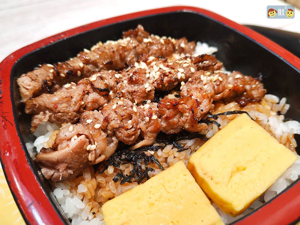 林口美食推薦》鰻鰻EXPRESS.林口Outlet二館美食街,大口爽爽吃鰻魚！